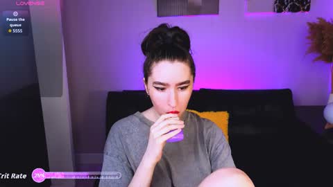LILY online show from July 10, 2:50 pm