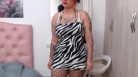 Snapshot of lilyfox23 chatting on September 9, 1:33 pm lilyfox23 online show from September 9, 1:33 pm