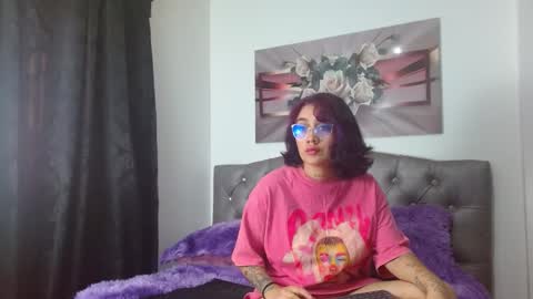 Snapshot of lilyfox23 chatting on January 28, 12:32 pm lilyfox23 online show from January 28, 12:32 pm
