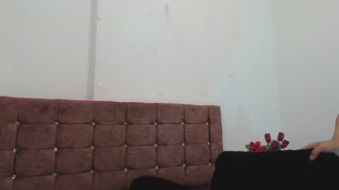 lilyjamesx online show from November 20, 3:02 pm