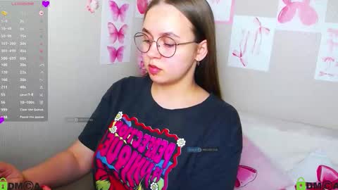 Snapshot of lilysweet13 chatting on September 14, 2:04 pm Lily online show from September 14, 2:04 pm
