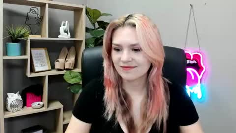Lily online show from July 2, 6:41 am