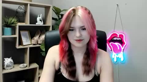 Lily online show from June 11, 7:27 am