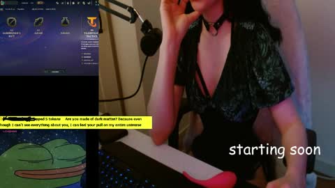 Lily Rone online show from May 8, 1:31 am