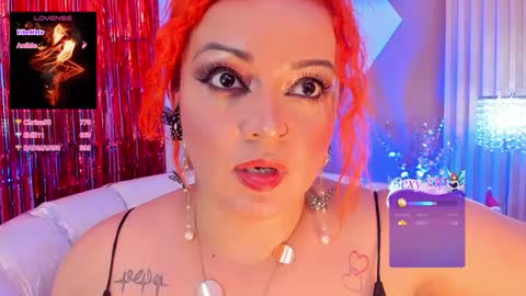Snapshot of lilyybigass chatting on January 3, 10:19 pm Lilly online show from January 3, 10:19 pm