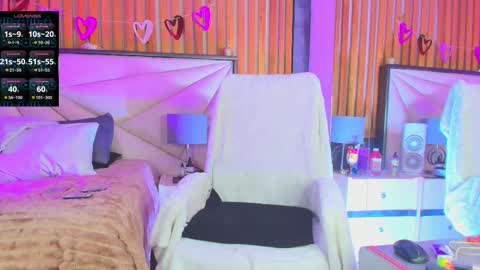 Snapshot of lilyybigass chatting on October 6, 11:49 am Lilly online show from October 6, 11:49 am