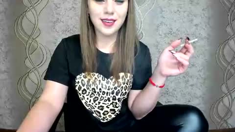    online show from June 12, 1:52 pm