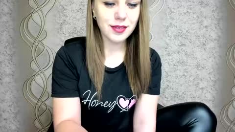    online show from June 7, 10:11 am