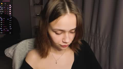 Scarlet online show from February 19, 3:50 am