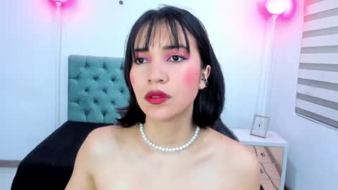 Snapshot of lina_bedoya chatting on December 4, 11:41 am Lina Bedoya online show from December 4, 11:41 am