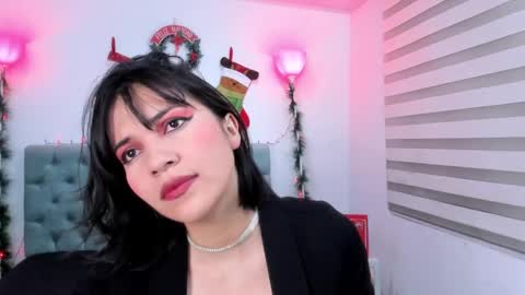 Snapshot of lina_bedoya chatting on December 11, 11:41 am Lina Bedoya online show from December 11, 11:41 am