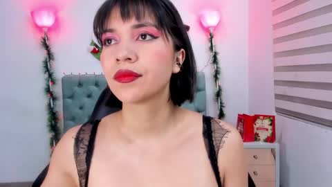 Snapshot of lina_bedoya chatting on December 23, 11:36 am Lina Bedoya online show from December 23, 11:36 am