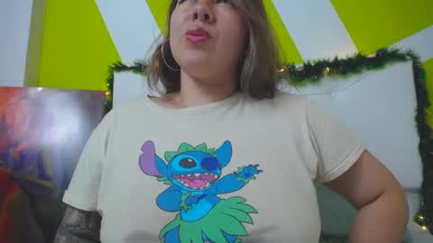 Snapshot of lina_browm chatting on December 28, 8:47 pm Lina Browm online show from December 28, 8:47 pm