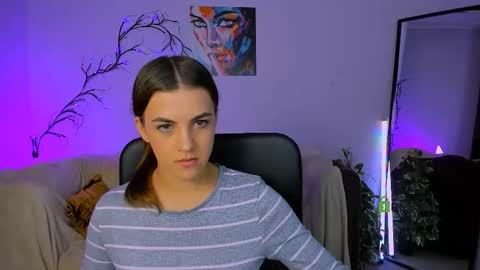 Snapshot of lina_fox12 chatting on October 2, 12:54 pm lina_fox12 online show from October 2, 12:54 pm