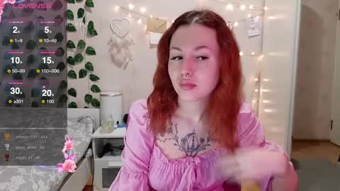 Snapshot of lina_red_x chatting on February 3, 12:04 am Lina Red X online show from February 3, 12:04 am