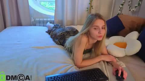 LINA online show from June 10, 1:49 am