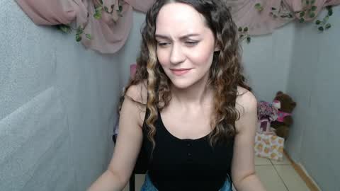 Lina online show from January 3, 6:44 am