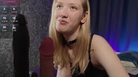 Lina online show from May 23, 9:02 pm