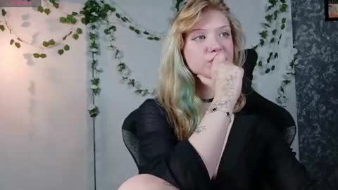 Lina online show from July 2, 3:23 am