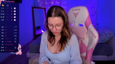 Lina online show from October 15, 9:01 am