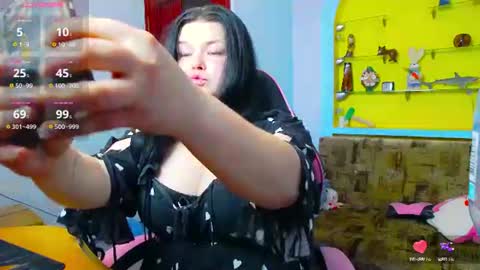 Lina online show from July 18, 7:00 am