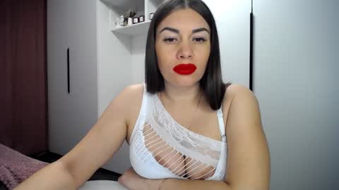Snapshot of linasparks chatting on December 7, 4:58 pm Lina Sparks online show from December 7, 4:58 pm
