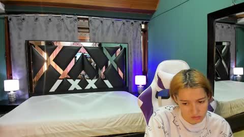  Linda  online show from February 9, 1:35 pm