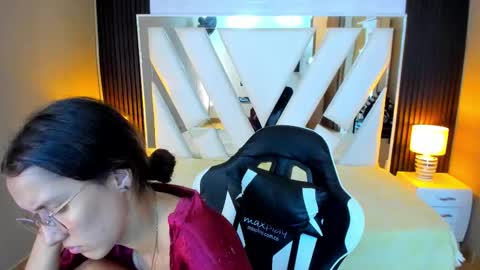  Linda  online show from November 30, 7:07 pm