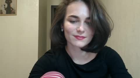 Linda online show from April 25, 8:39 pm