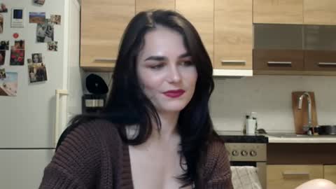 Linda online show from October 28, 9:19 pm