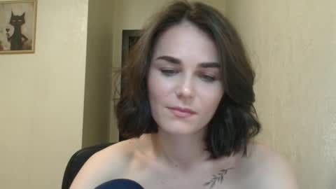 Linda online show from April 27, 7:44 pm