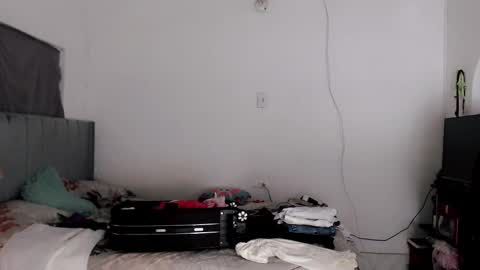 linda brown  online show from February 25, 12:37 pm