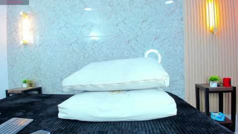  LINDA  online show from May 15, 5:37 pm