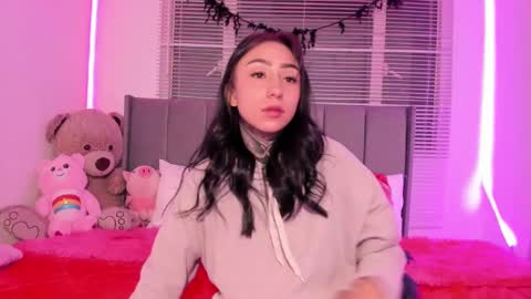 Lindaa maria  online show from September 22, 11:36 pm