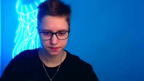 Linda online show from March 8, 10:02 pm