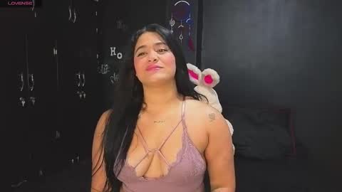 linda_rose28 online show from November 28, 10:24 pm