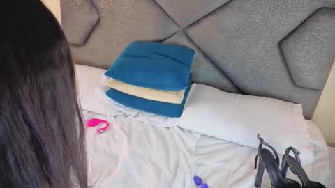 Snapshot of linda_saenz1 chatting on October 1, 1:38 pm Linda Saenz online show from October 1, 1:38 pm