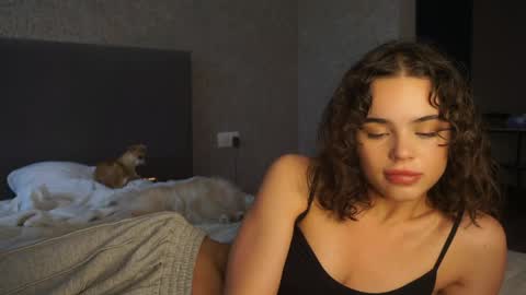 Linda online show from May 26, 1:21 pm