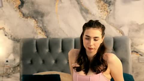 lili online show from October 22, 6:13 pm