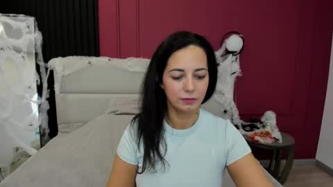 Linda online show from October 23, 1:33 am