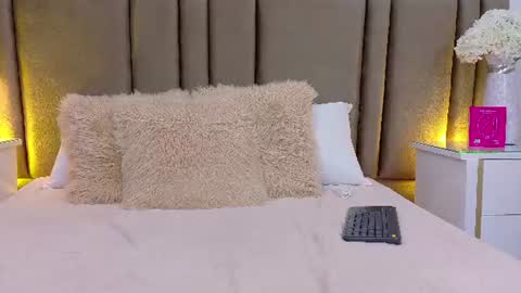 Linda love  online show from July 28, 4:39 pm