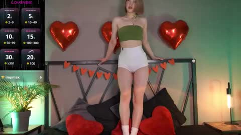 Snapshot of lindathacker chatting on February 18, 5:42 am your Linda is back online show from February 18, 5:42 am