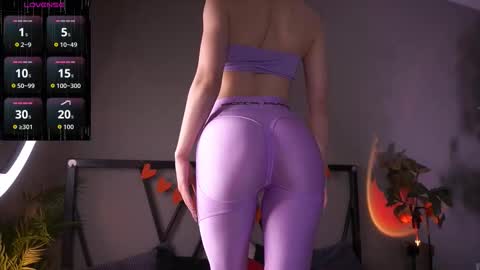 Snapshot of lindathacker chatting on September 13, 4:31 am your Linda is back online show from September 13, 4:31 am