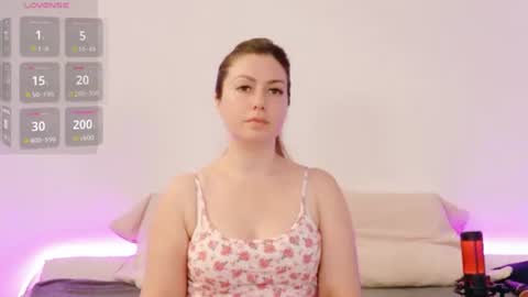 Linda  --  online show from June 13, 4:59 pm