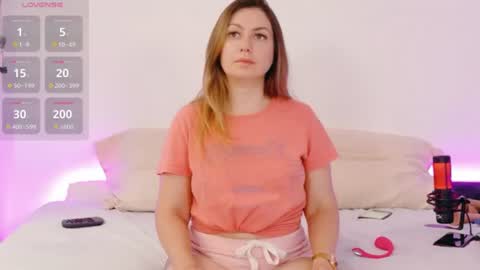 Linda  --  online show from July 19, 4:53 pm
