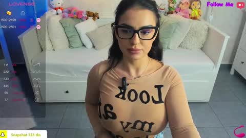 Snapshot of lindsaydeee chatting on October 16, 5:21 am Alexandra online show from October 16, 5:21 am