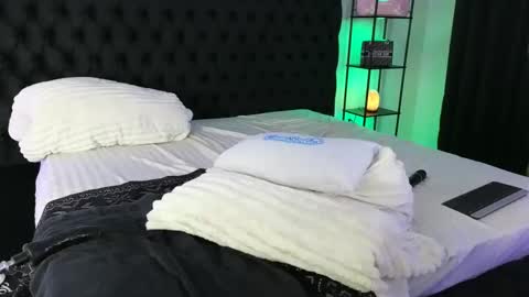 Snapshot of lindseysexii chatting on February 19, 2:12 pm Lindzay online show from February 19, 2:12 pm