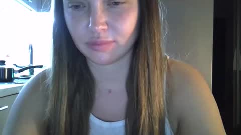 Snapshot of lindsisecret chatting on October 22, 8:03 pm Anna online show from October 22, 8:03 pm