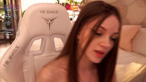 linesssssa online show from April 18, 7:07 pm