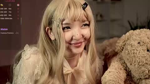 Linh -   online show from May 16, 9:14 pm
